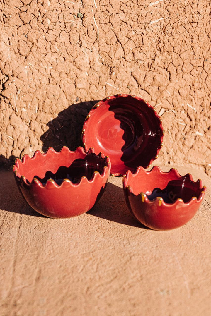 Scallop-Edge Burgundy Ceramic Small Bowl