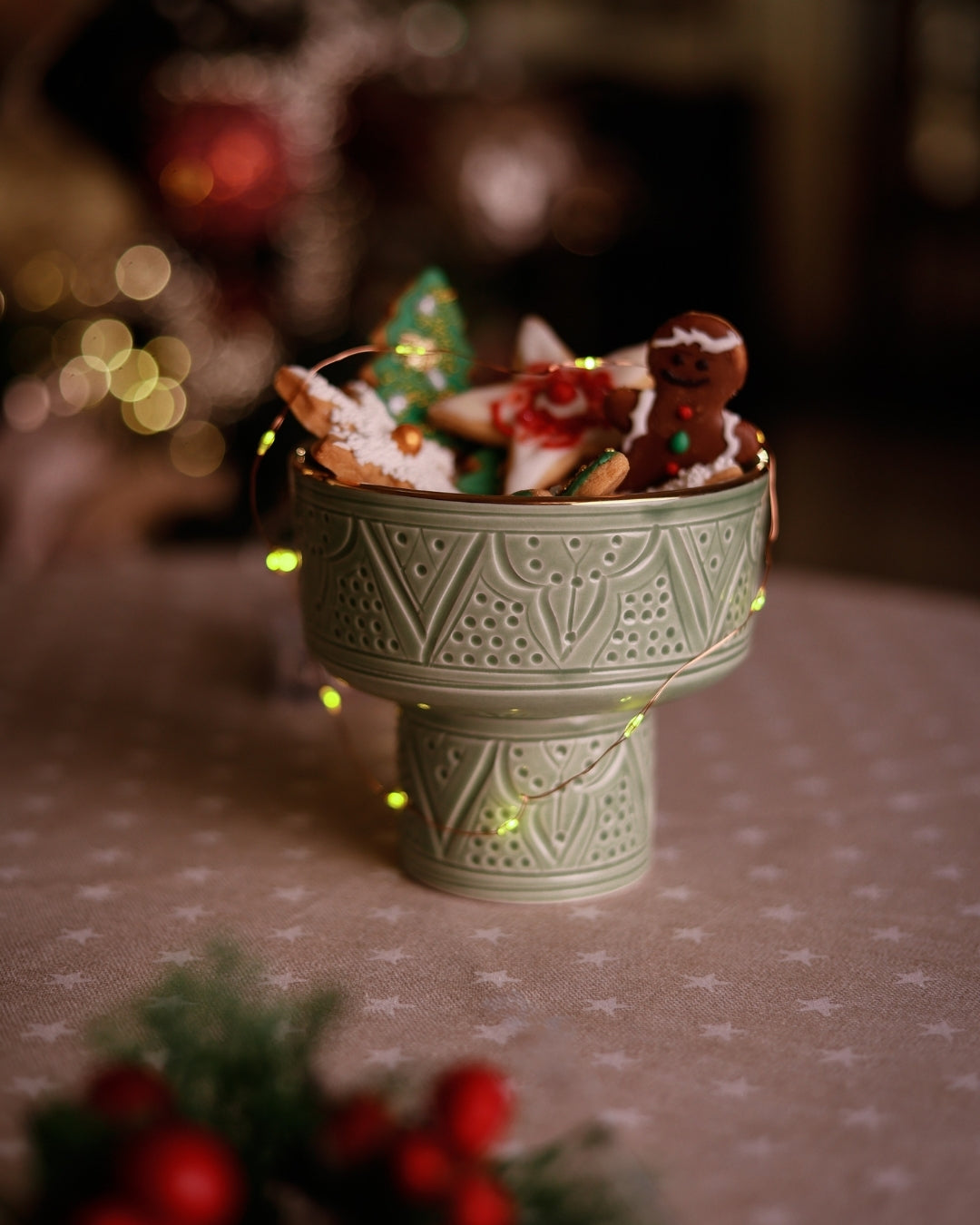 Mini Moroccan Footed Bowl – Embossed Ceramic with Gold Rim