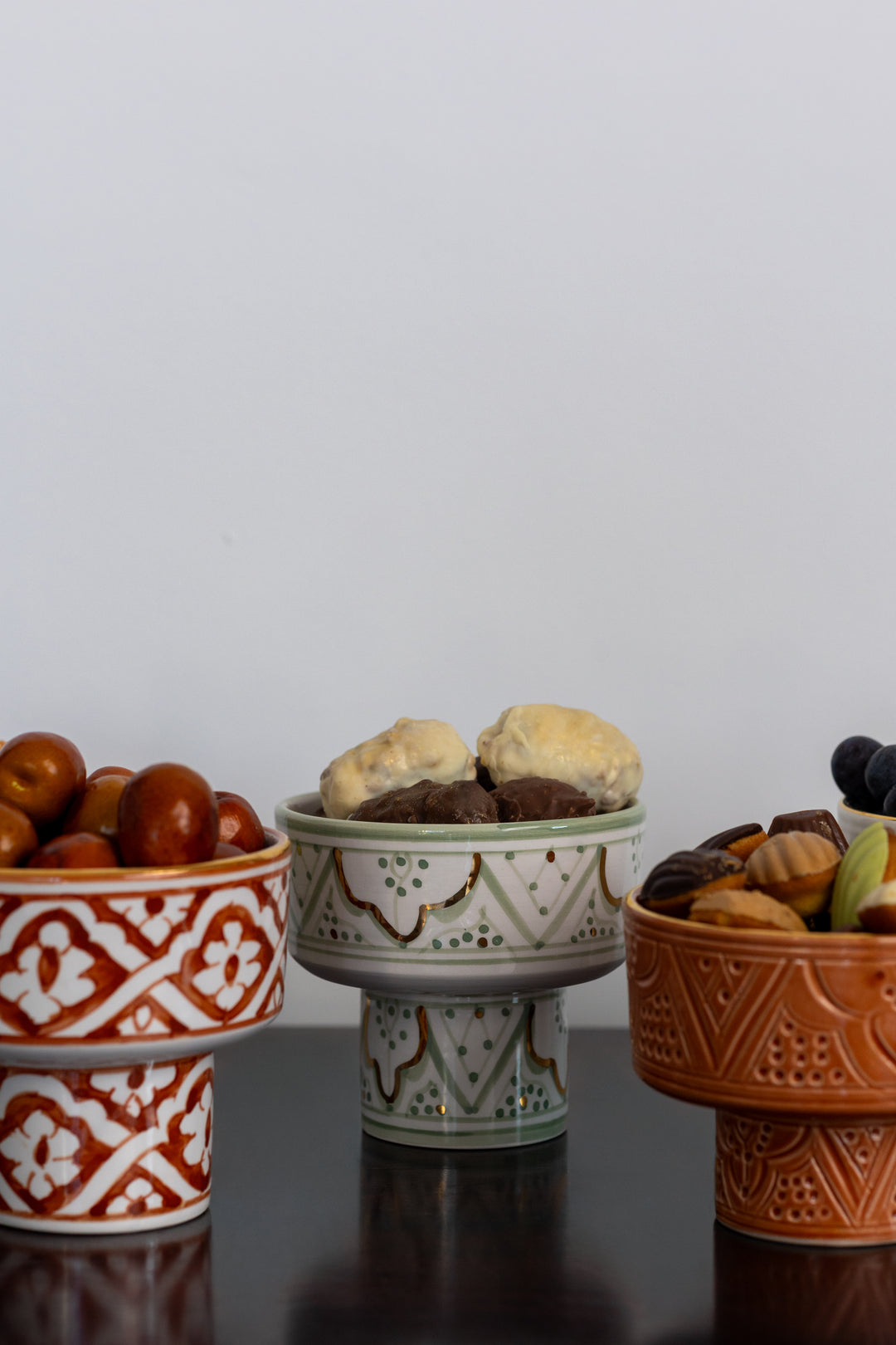 Mini Moroccan Footed Bowl – Embossed Ceramic with Gold Rim