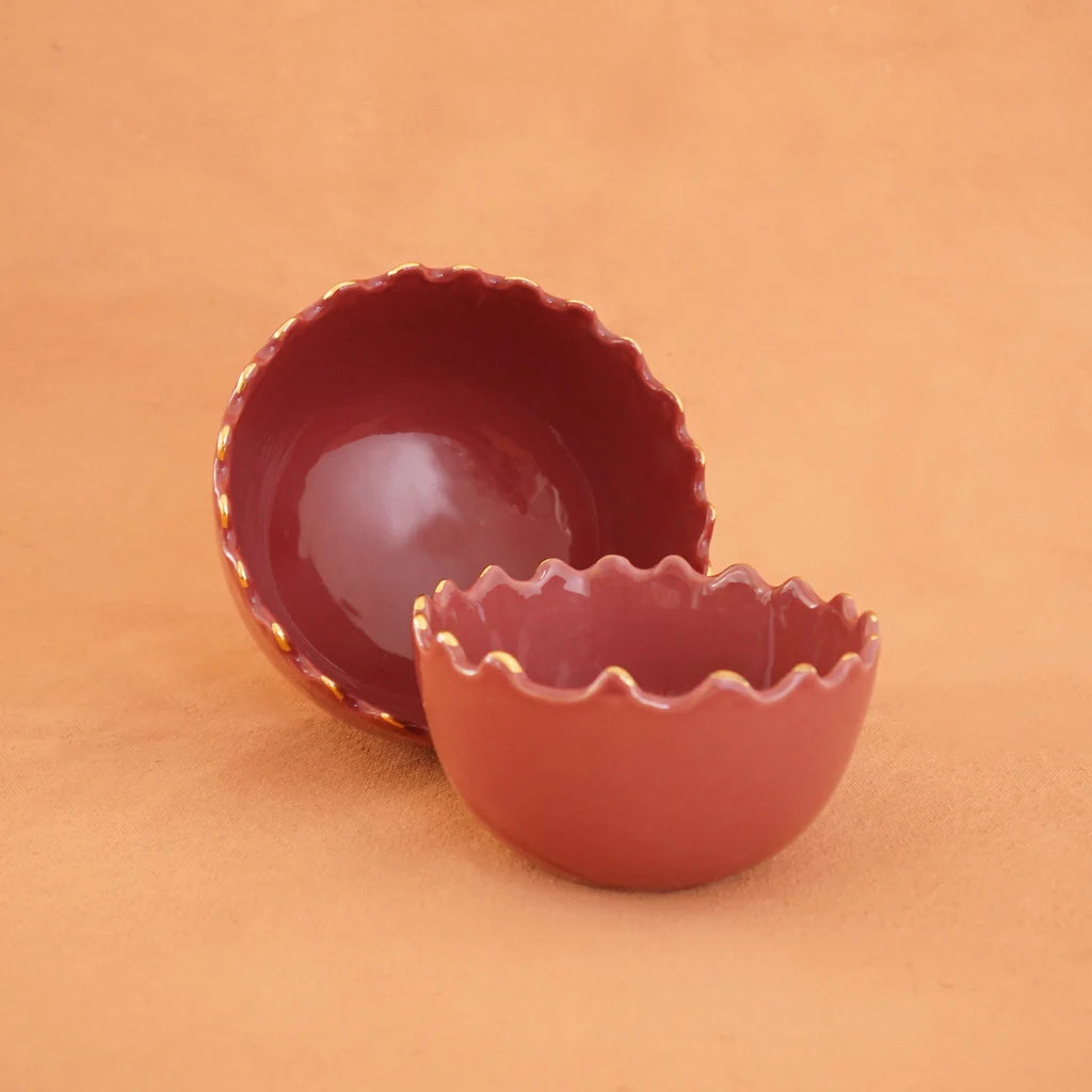 Scallop-Edge Burgundy Ceramic Small Bowl