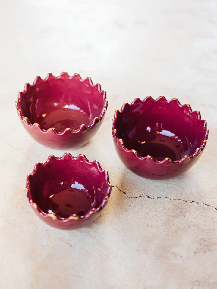 Scallop-Edge Burgundy Ceramic Small Bowl