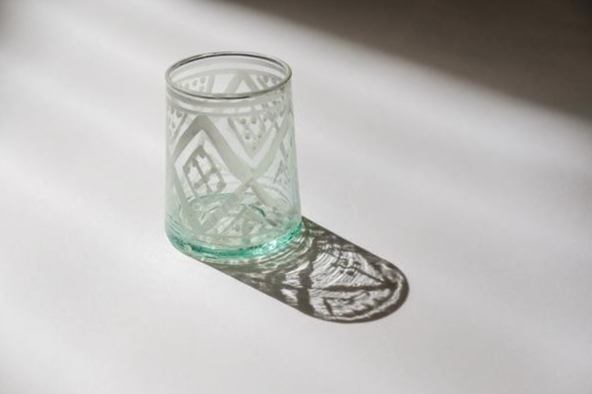 Close-up of Handblown Moroccan Glass – White Zwak patterned drinking glasses